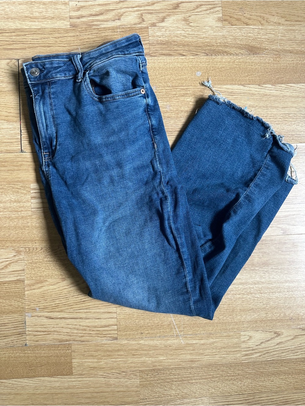 American Eagle Next Level Stretch Raw Hem Cropped Jeans - Size 14 Regular
